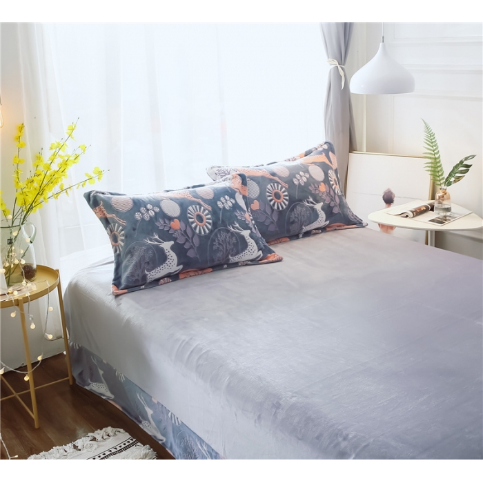 91家纺网 家纺一手货源 找家纺 青竹苑 2018-7D雕花水晶绒四件套 快乐森林-灰