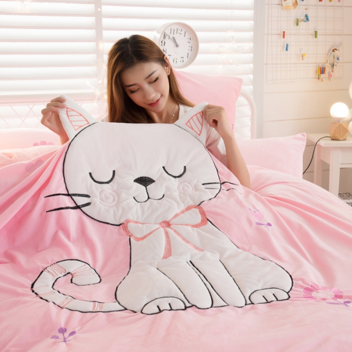 91家纺网 家纺一手货源 找家纺 青竹苑 2019保暖套件贴布绣花水晶绒四件套 小可爱