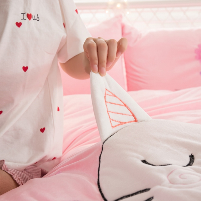 91家纺网 家纺一手货源 找家纺 青竹苑 2019保暖套件贴布绣花水晶绒四件套 小可爱