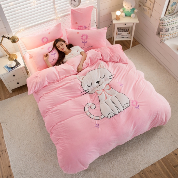 91家纺网 家纺一手货源 找家纺 青竹苑 2019保暖套件贴布绣花水晶绒四件套 小可爱