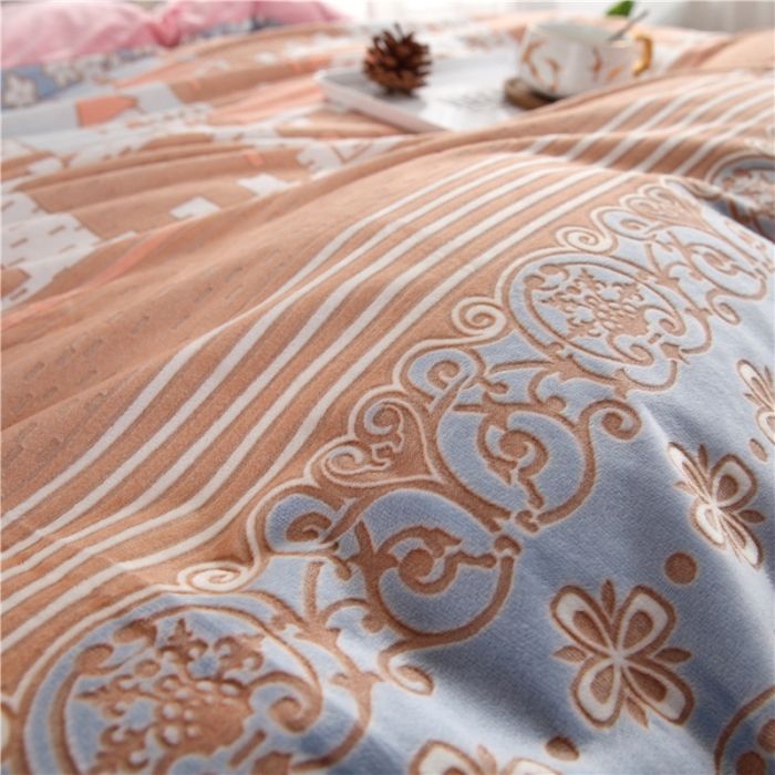 91家纺网 家纺一手货源 找家纺 青竹苑 2019保暖套件6D雕花绒四件套 城堡-蓝