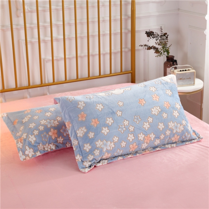 91家纺网 家纺一手货源 找家纺 青竹苑 2019保暖套件6D雕花绒四件套 城堡-蓝