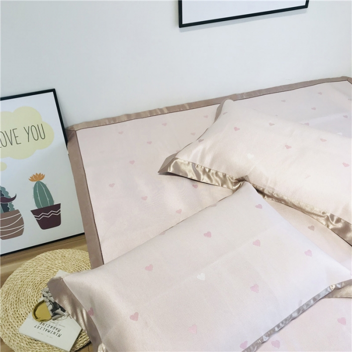 91家纺网 家纺一手货源 找家纺 本希 2019年水洗养生席提花单席款 粉爱心