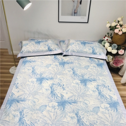 91家纺网 家纺一手货源 找家纺 本希 2019年新款蜂窝3D三明治数码印花 爱之丛林