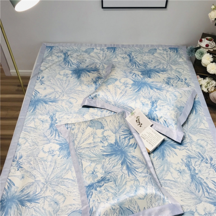 91家纺网 家纺一手货源 找家纺 本希 2019年新款蜂窝3D三明治数码印花 爱之丛林