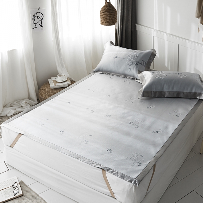 91家纺网 家纺一手货源 找家纺 本希 提花水洗养生席三件套 花漾