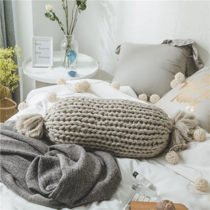 91家纺网 家纺一手货源 找家纺 暖绵绵家纺 索菲亚糖果枕手工针织靠枕抱枕靠垫含芯 灰色