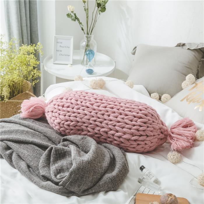 91家纺网 家纺一手货源 找家纺 暖绵绵家纺 索菲亚糖果枕手工针织靠枕抱枕靠垫含芯 粉色
