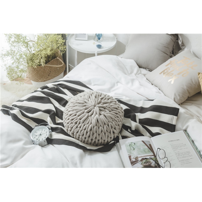 91家纺网 家纺一手货源 找家纺 暖绵绵家纺 索菲亚圆枕手工针织靠枕抱枕靠垫含芯 灰色