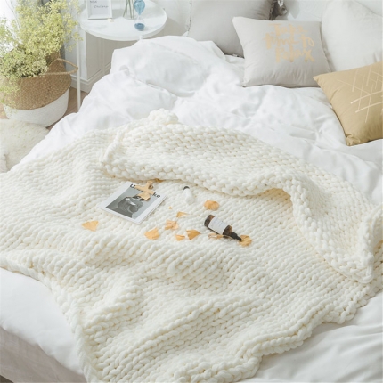 91家纺网 家纺一手货源 找家纺 暖绵绵家纺 索菲亚毯子手工针织毯子软装线毯 白色
