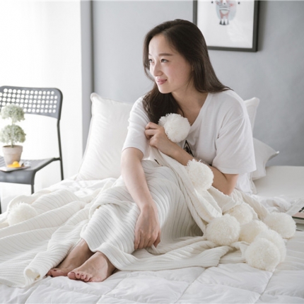 暖绵绵家纺 全棉纯色大球毯针织毯子午睡软装线毯 白色