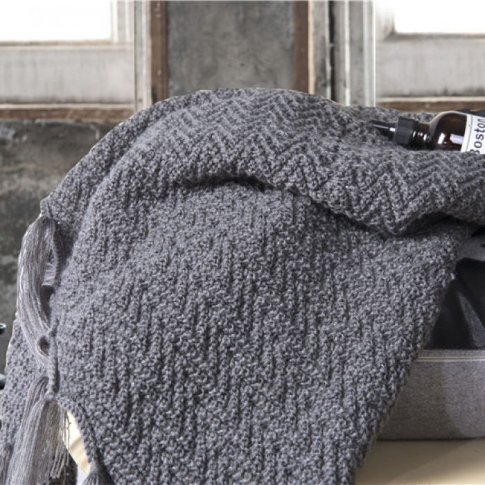 91家纺网 家纺一手货源 找家纺 暖绵绵家纺 新款卡尔德拉毛毯针织毯子线毯 深灰色