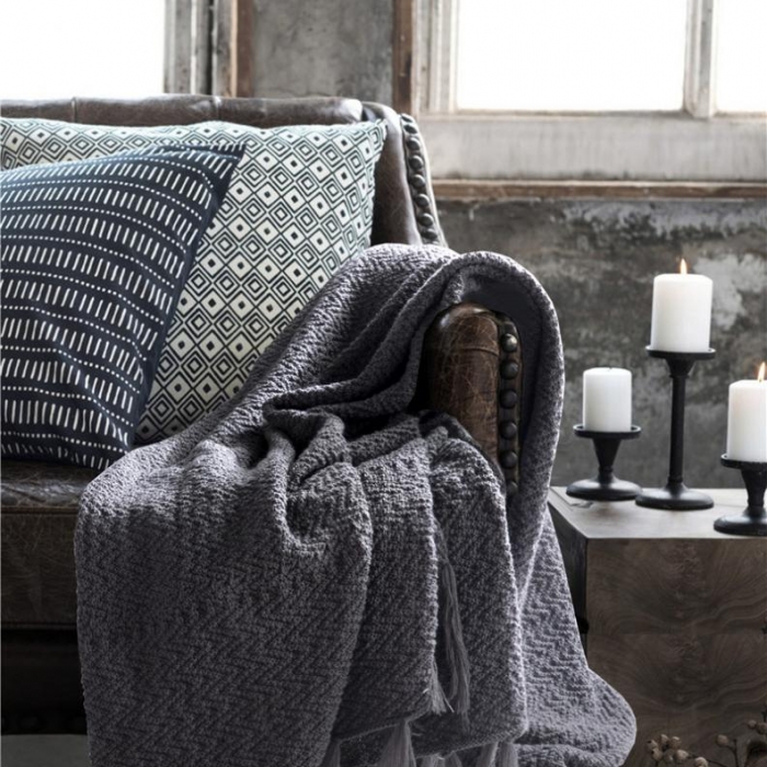 91家纺网 家纺一手货源 找家纺 暖绵绵家纺 新款卡尔德拉毛毯针织毯子线毯 深灰色