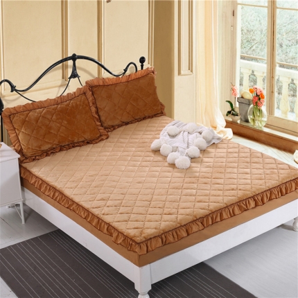 91家纺网 家纺一手货源 找家纺 情恒家纺 2020新款法莱绒夹棉床笠 驼色