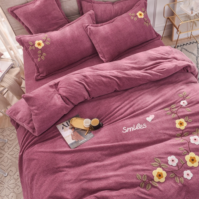 91家纺网 家纺一手货源 找家纺 （总）梵克保罗 2020新款牛奶绒宝宝绒毛巾绣四件套