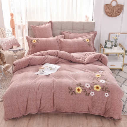 91家纺网 家纺一手货源 找家纺 （总）梵克保罗 2020新款牛奶绒宝宝绒毛巾绣四件套