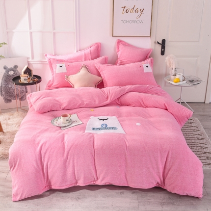 91家纺网 家纺一手货源 找家纺 （总）梵克保罗 2020新款牛奶绒宝宝绒毛巾绣四件套