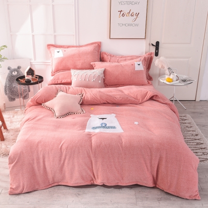 91家纺网 家纺一手货源 找家纺 （总）梵克保罗 2020新款牛奶绒宝宝绒毛巾绣四件套