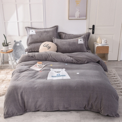 91家纺网 家纺一手货源 找家纺 （总）梵克保罗 2020新款牛奶绒宝宝绒毛巾绣四件套