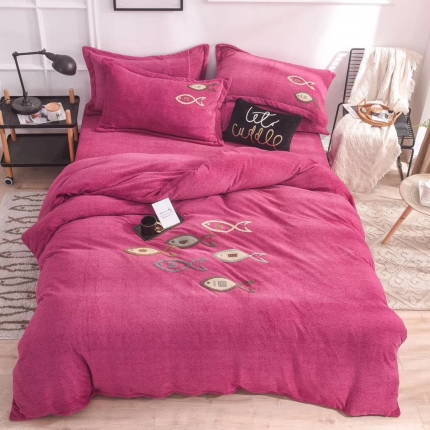 91家纺网 家纺一手货源 找家纺 （总）梵克保罗 2020新款牛奶绒宝宝绒毛巾绣四件套