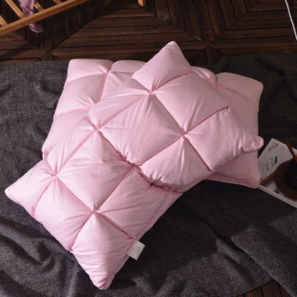 moximoxi   2020新款扭花羽绒枕一只 枕芯 粉色