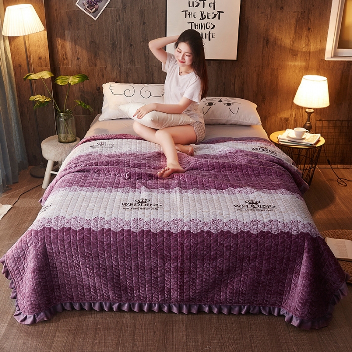 91家纺网 家纺一手货源 找家纺 温宁家纺 水晶绒水洗棉床盖 欧式格调