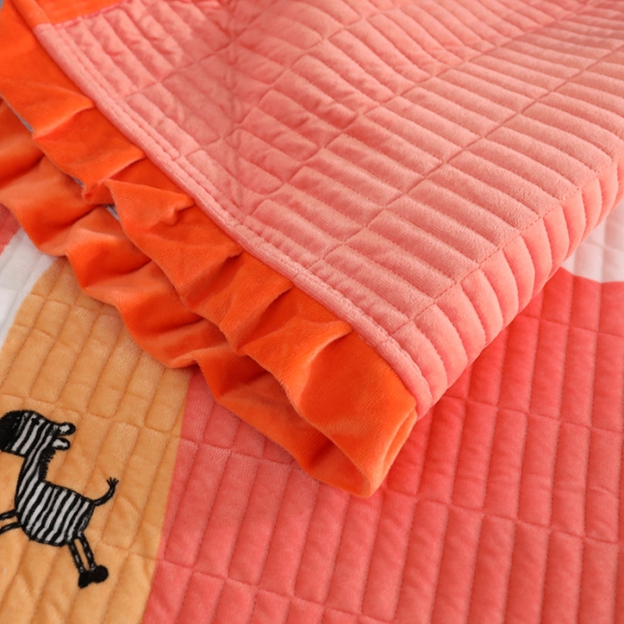 91家纺网 家纺一手货源 找家纺 温宁家纺 水晶绒水洗棉床盖 大爱心