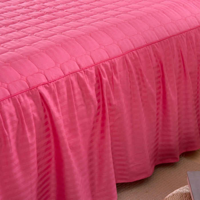 91家纺网 家纺一手货源 找家纺 （总）爱妮玖玖 2019全棉纯色段条夹棉床罩四件套