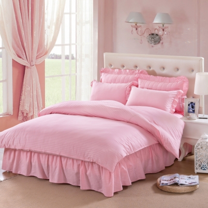 91家纺网 家纺一手货源 找家纺 （总）爱妮玖玖 2019全棉纯色段条夹棉床罩四件套