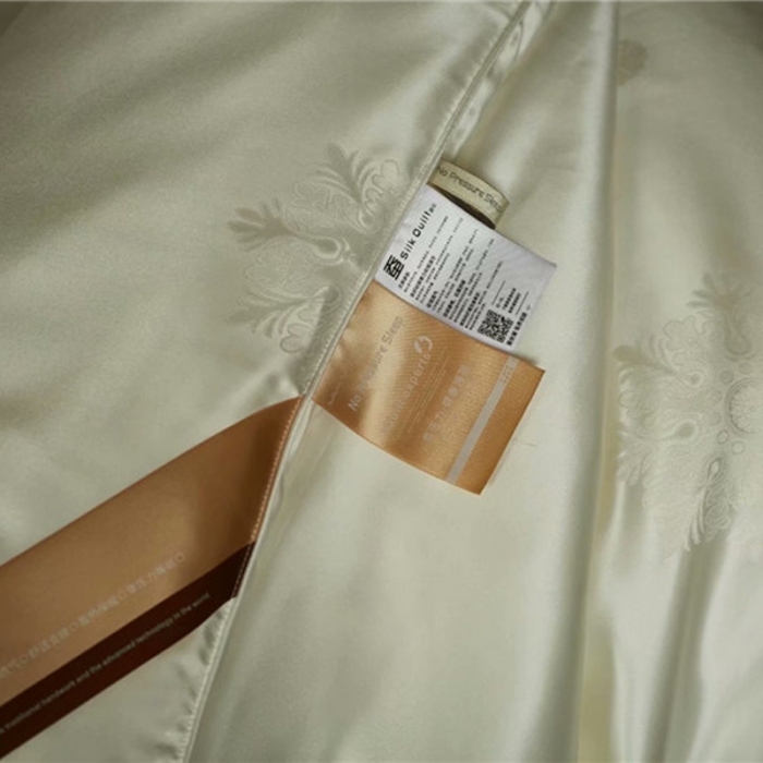 91家纺网 家纺一手货源 找家纺 洁蚕居 2019新款真丝桑蚕丝被 乳白色