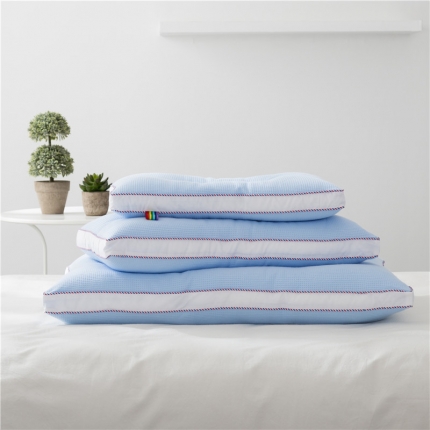 91家纺网 家纺一手货源 找家纺 境月 华夫格枕系列羽丝绒学生枕-蓝