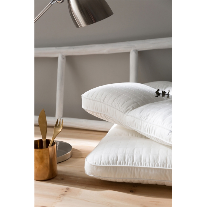 91家纺网 家纺一手货源 找家纺 境月枕芯 2018新款枕头枕芯定型枕酒店枕汉方草本四区护睡枕