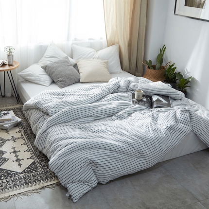 91家纺网 家纺一手货源 找家纺 寐眠家纺 简约针织冬被 雅白细条