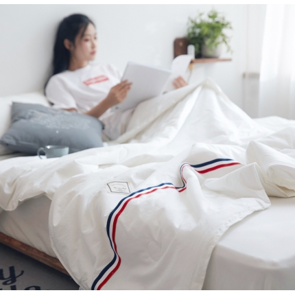 91家纺网 家纺一手货源 找家纺 （总）寐眠家纺 2018新款水洗棉织带款夏被