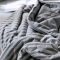 91家纺网 家纺一手货源 找家纺 寐眠 2021新款纯色条纹针织棉夏被 雅灰细条