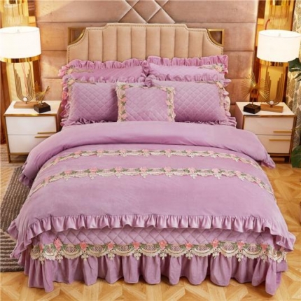 91家纺网 家纺一手货源 找家纺 菊上家纺 2021雅典娜水晶绒加厚夹棉床盖四件套 香芋紫