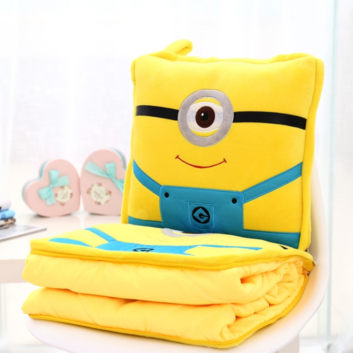 91家纺网 家纺一手货源 找家纺 仟亿莱 卡通毛绒抱枕被 单眼黄小人