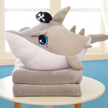 仟亿莱 鲨鱼三合一抱枕毯 圆眼
