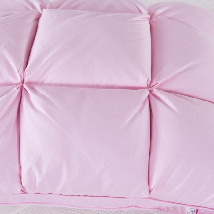 91家纺网 家纺一手货源 找家纺 岚司羽 新款全棉羽绒枕面包枕粉色