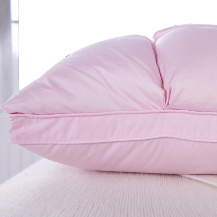 91家纺网 家纺一手货源 找家纺 岚司羽 新款全棉羽绒枕面包枕粉色