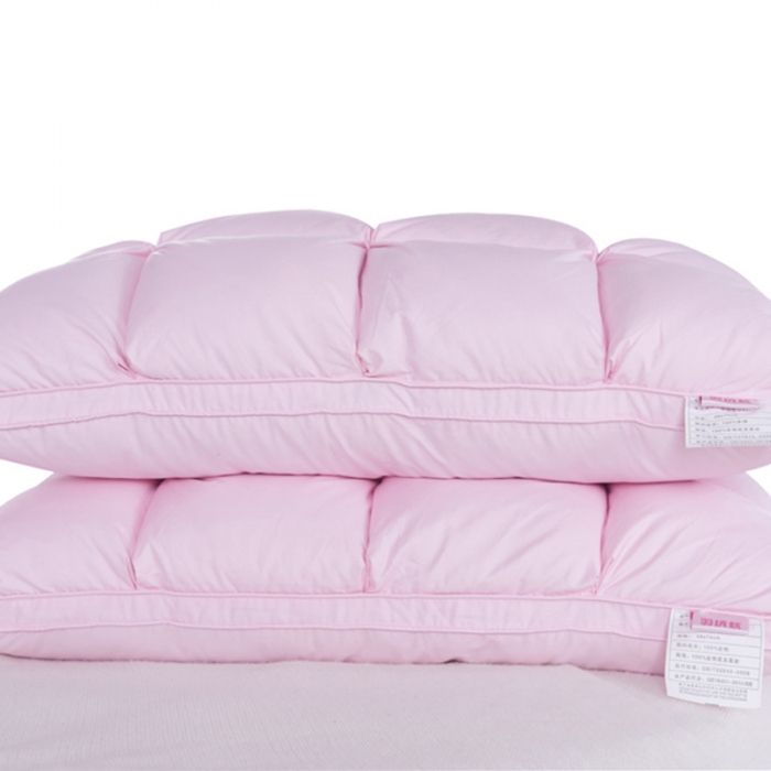 91家纺网 家纺一手货源 找家纺 岚司羽 新款全棉羽绒枕面包枕粉色