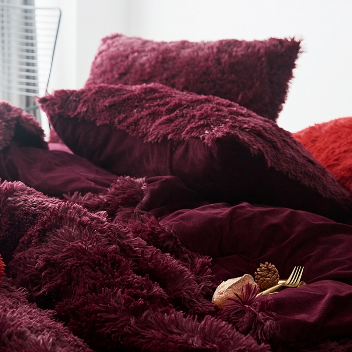 91家纺网 家纺一手货源 找家纺 邦妮家纺 2024新款云貂绒四件套 枣红