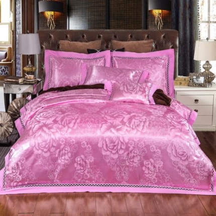 91家纺网 家纺一手货源 找家纺 （总）江南春 2019新款臻彩丝浮雕镂空提花套件