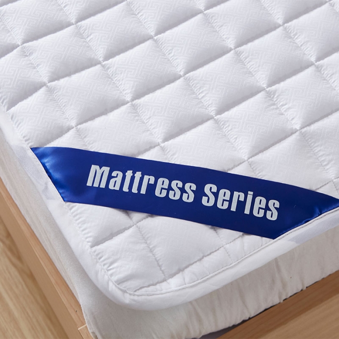 91家纺网 家纺一手货源 找家纺 丽诺床垫床垫 2019纯色压花防滑床褥-白