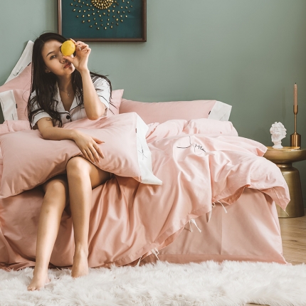 91家纺网 家纺一手货源 找家纺 狠狠爱 60支长绒棉绣花摩登系列套件 豆沙玉