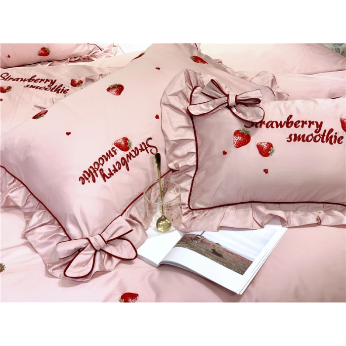 91家纺网 家纺一手货源 找家纺 馨蕊家居 2021新款60长绒棉绣花四件套 粉黛-小红莓