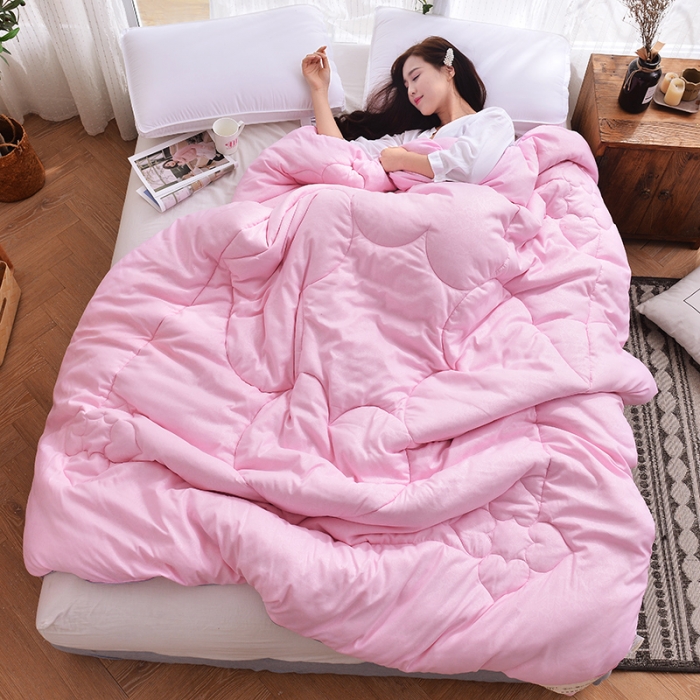 91家纺网 家纺一手货源 找家纺 欣罗兰 2022新款2kg化纤冬被 芙蓉粉