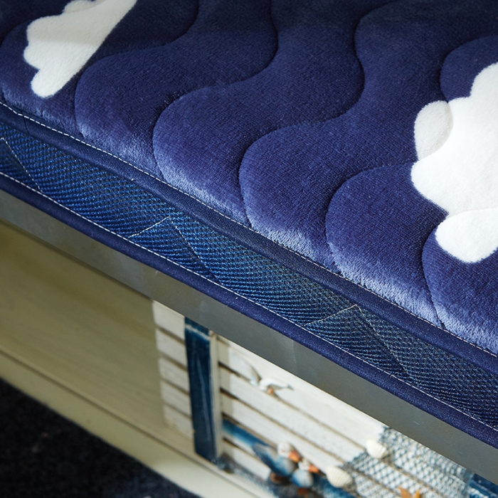 91家纺网 家纺一手货源 找家纺 欣罗兰 2022新款法莱绒床垫6cm 云朵