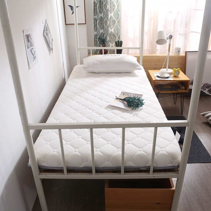 91家纺网 家纺一手货源 找家纺 欣罗兰 2022新款单边学生针织床垫 珍珠白