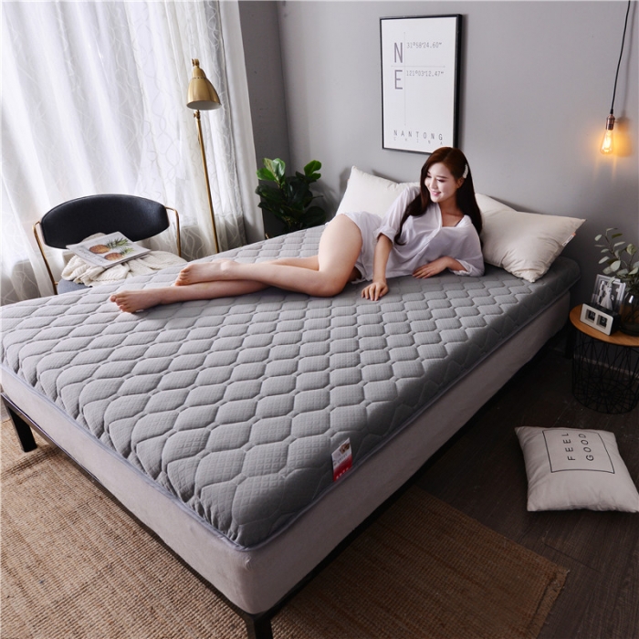 91家纺网 家纺一手货源 找家纺 欣罗兰 2022新款单边大床针织床垫 卡其灰